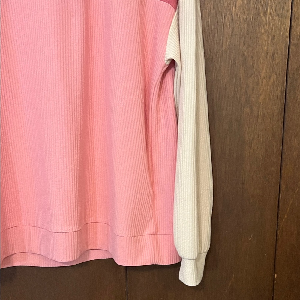 Wiholl Chic Colorblock Sweatshirt in Pink and Cream - Picture 7 of 8